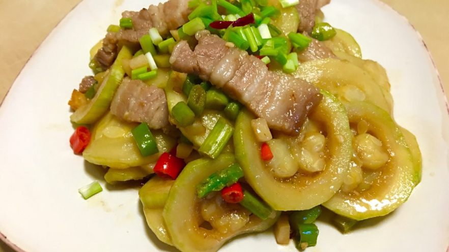 「吃货久久」很下饭的瓠子炒五花肉