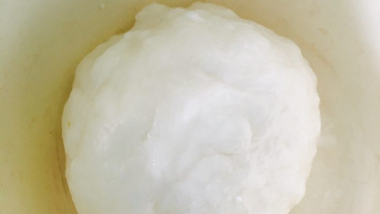 冰皮月饼➕#中秋食饼记#,加水白油和匀放冰箱冷藏半小时