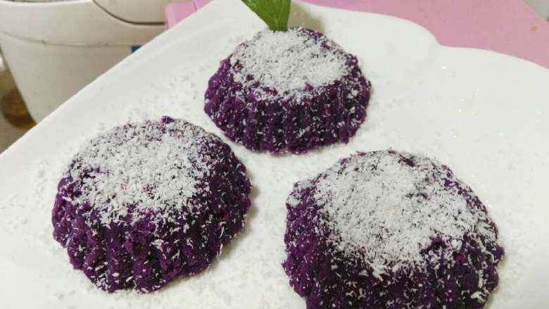 椰丝紫薯糕