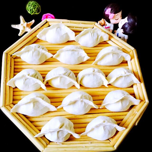 蘑菇🍄饺子#有个故事#,饺子包好了、开始煮饺子了