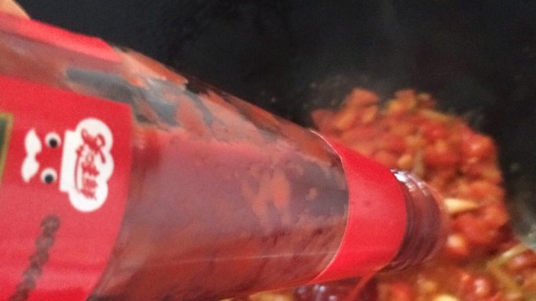 番茄䲝鱼#挑战鸡蛋的100种做法#,加入适量番茄酱