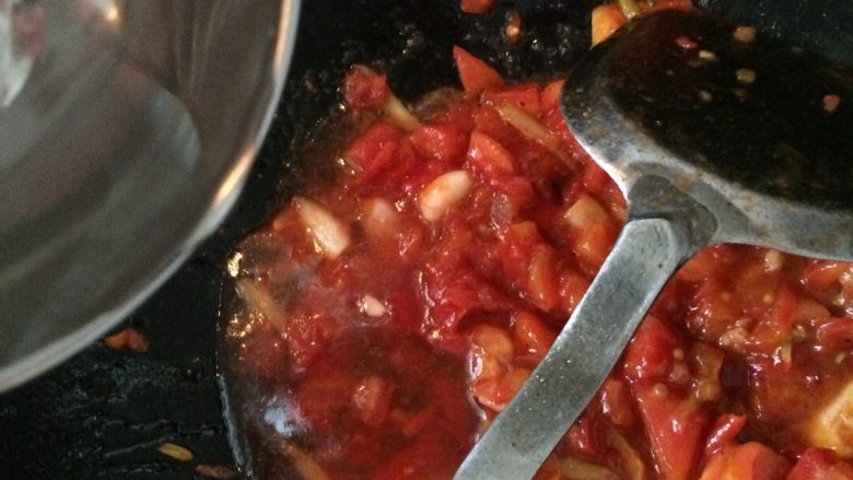 番茄䲝鱼#挑战鸡蛋的100种做法#,和半碗水