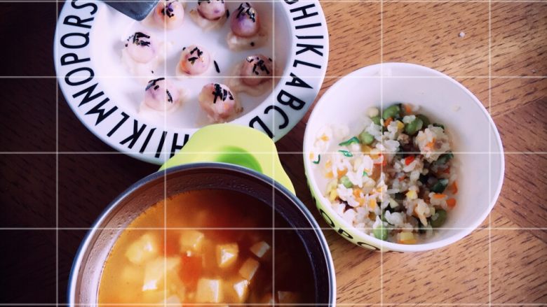 土豆泥+秋葵炒饭+小豆腐汤（儿童营养餐）,合个照！一会上一张yi哥吃光光照片！