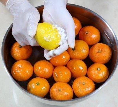 橘子柠檬🍋果酱,用食用盐搓洗橘子和柠檬