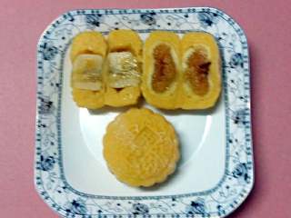 南瓜冰皮水果月饼+#中秋食饼记#,香蕉🍌月饼，无花果月饼。