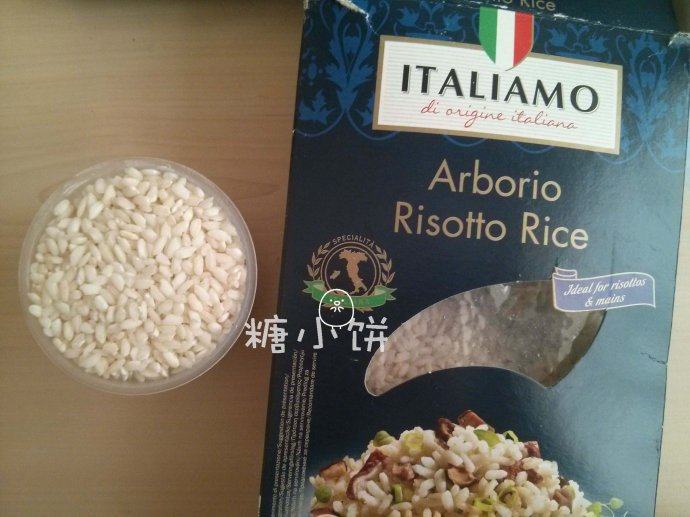 西式苹果炖饭,这个是做意大利烩饭risotto用的米，米粒很大，口感粉粉的