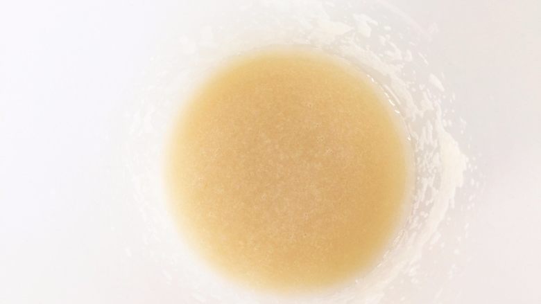 莲藕米糊—让宝宝食欲大增6M ,用搅拌机搅成莲藕泥。