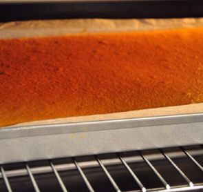 向经典致敬——小山卷,入提前预热好的烤箱。