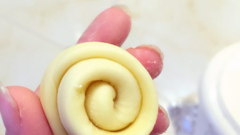 麻薯肉松蛋黄酥——详细版,卷起也是3圈