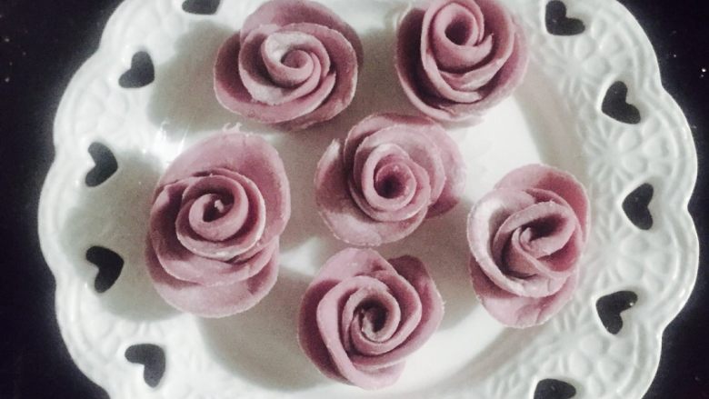 紫薯玫瑰花#有个故事#,漂亮的紫薯玫瑰花
