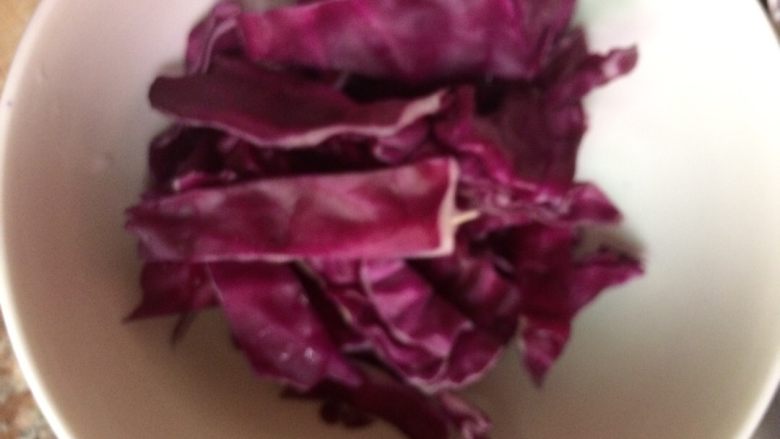 墨西哥卷😋😋,紫包菜切丝，