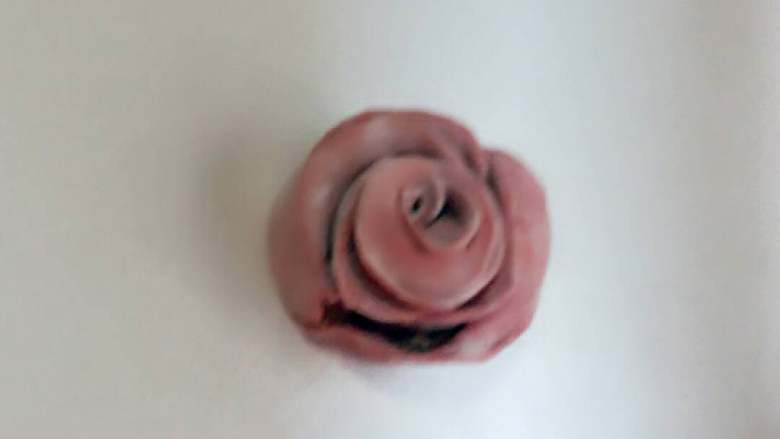红曲酒酿玫瑰花饺子,卷卷卷，是不是很漂亮的玫瑰花