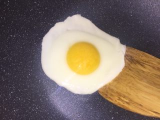 鸡蛋火腿三明治🍞,煎蛋
