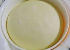 汤种香葱包,盖上保鲜膜进行基础发酵至原来的2至2.5倍大。