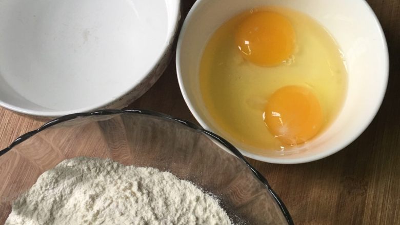 鸡蛋煎饼#挑战鸡蛋的100种做法#,材料图来一张。