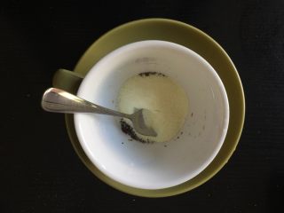 典典家私厨@五分钟早餐2,咖啡杯再加入一点奶粉