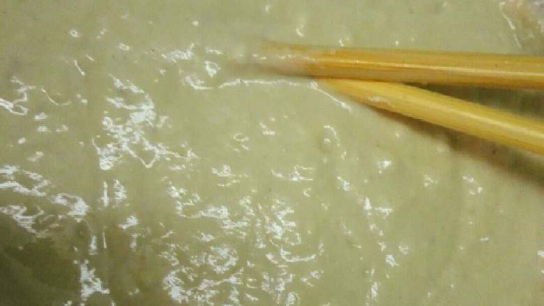 #年夜饭#椒盐九肚鱼,稠度比酸奶稍浓些就行了，如果没有油炸粉，可以用 蛋黄、澄面、生粉、加清水调匀成浆