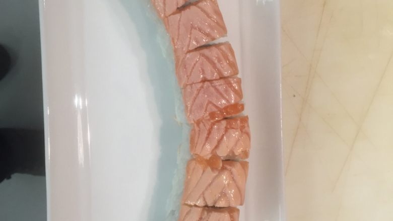     寿司 龙卷,切成八块