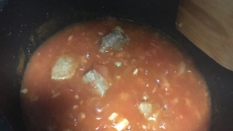 牛肉番茄汤,大火先煮开
