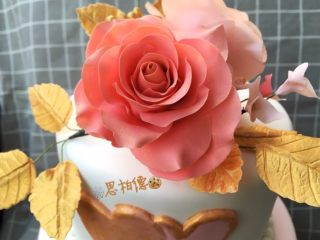 翻糖玫瑰花婚礼蛋糕,插花
