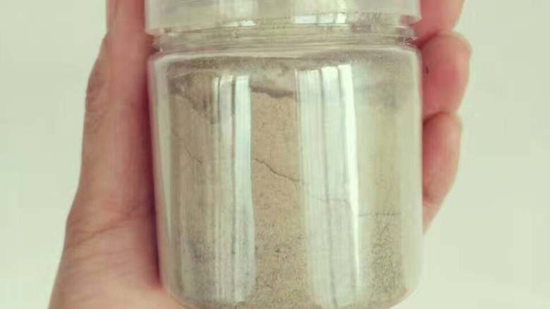 宠物海藻粉,尽量使用密封罐储存，粉类很容易受潮。也可以用海藻和微量元素片（紫菜比较好买到）