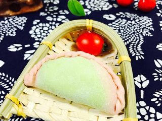 鳕鱼🐟饺子#王氏私房菜#,来一个带花边的饺子特写😁😁😁