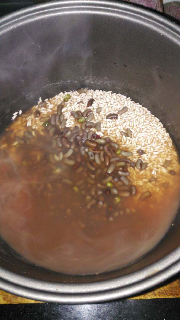 #糯米红豆饭#创建(6/元~2017),起锅加入糯米和红小豆