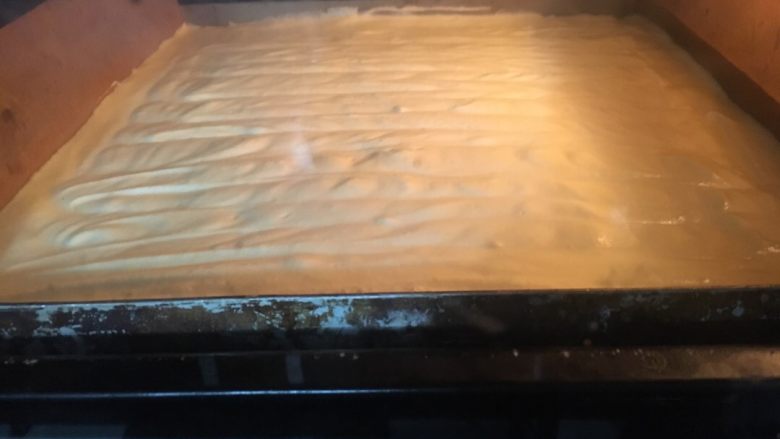红丝绒棉花蛋糕卷,烤箱160度预热，烤20分钟左右
