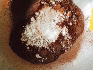 巧克力千层,低精面粉玉米粉 巧克力粉 过筛
