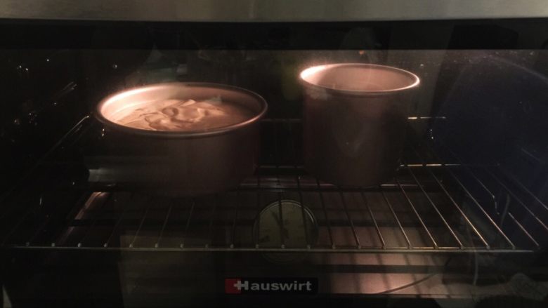 情人节系列一一鲜花蛋白霜蛋糕,烤箱预热120度上下火中层25分钟，转170度20分钟左右