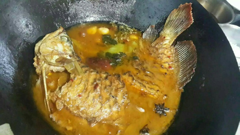 富贵金龙鱼,如图烧到这种情况就好了。汤汁粘稠不要烧干