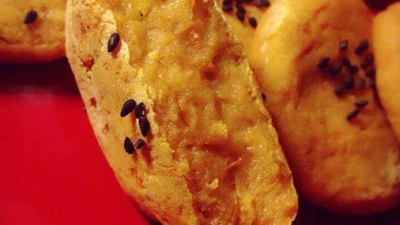 南瓜小糯米饼,小米，糯米，南瓜都是健康的不得了的食材