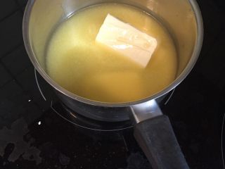 法式西红柿塔,融化黄油