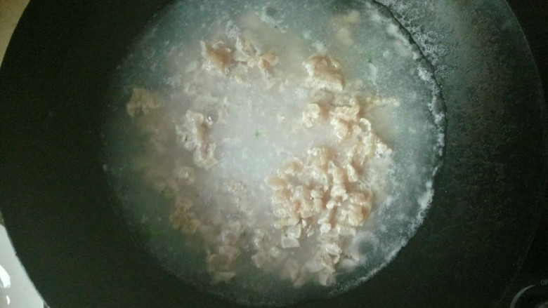 鸡米芽菜,放到开水抄一下起锅。
