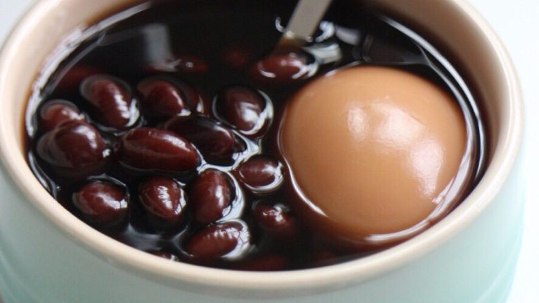 滋补甜汤——黑豆红糖炖蛋,吃～营养～健康～心意足～