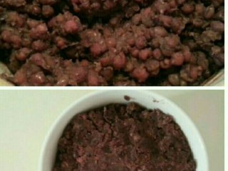 紫薯红豆饼,红豆、薏米放在锅里加适量的水和白沙糖将其大火煮20分钟。
