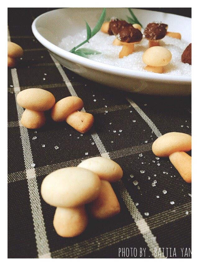 童趣十足的蘑菇饼干,成品装盘