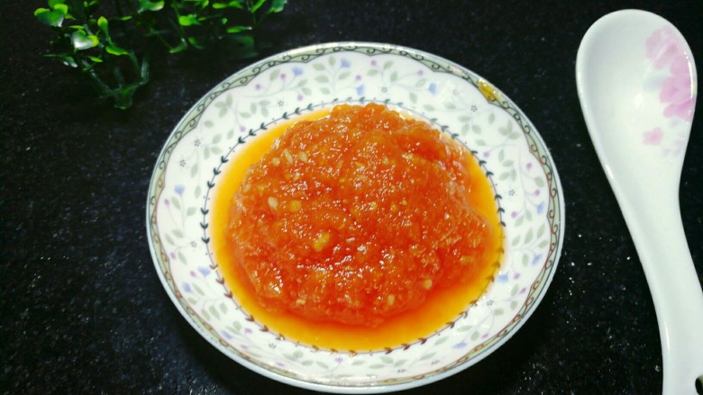 自制番茄酱,自制无添加番茄酱，一次少做点，半月之内吃完，非常美味哦。