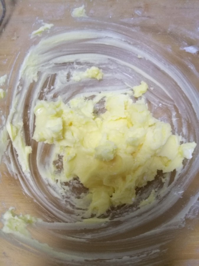 猫爪饼干,还是如同第2步，先把黄油糖粉拌匀（就不重复拍照了）。