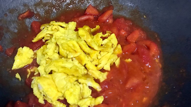 西红柿炒蛋,加入鹅蛋