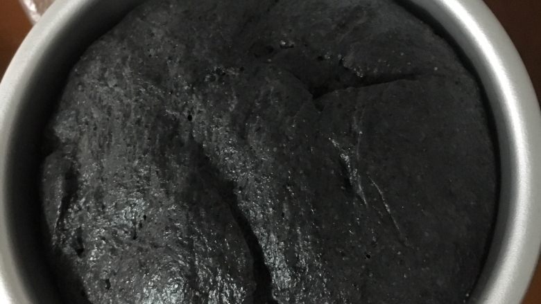 发糕版蜂窝煤,发酵至九分满