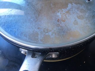 蚝油杏鲍菇,加盖小火慢煮