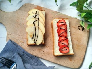 开放式果缤纷三明治,放单一的水果片，做个简版的