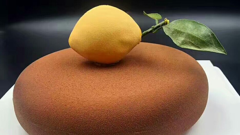 简约美的蛋糕,费欧拉莫慕斯，柠檬也是慕斯做的