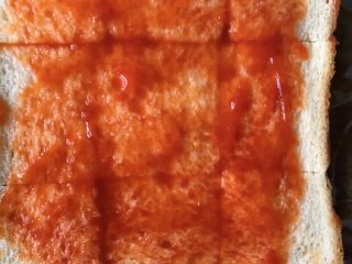 四种方式吃吐司,涂抹一层番茄酱