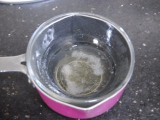 抹茶芒果慕斯,吉利丁片隔热水融化
