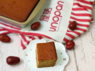 枣香浓郁的-红糖枣糕,香甜的枣糕出炉喽。