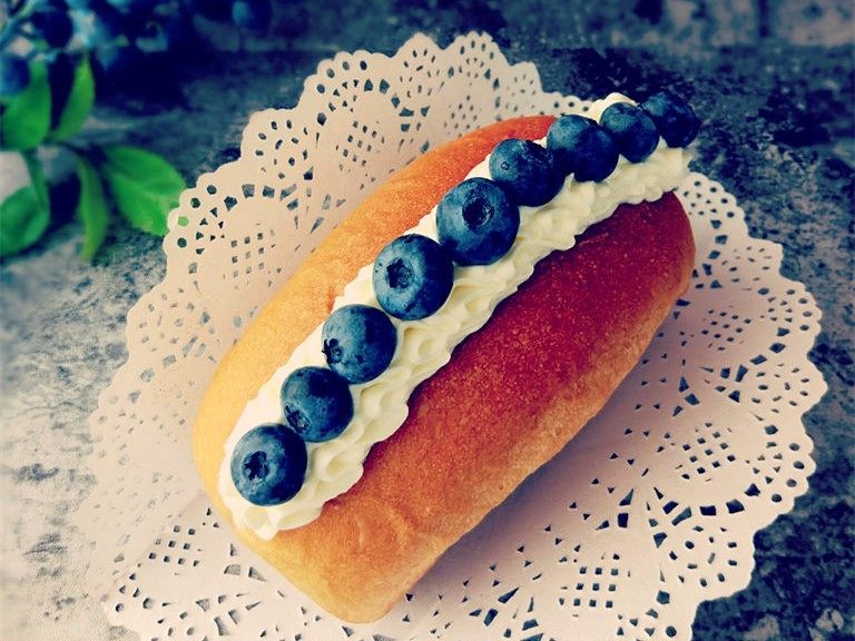 蓝莓奶油小餐包
