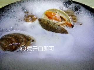 蒜香蛤蜊,开火煮3分钟左右，来口即可。