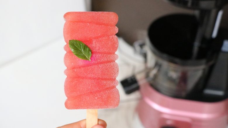 缤纷夏日水果棒冰,西瓜汁棒冰
